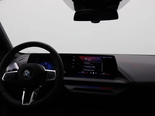 BMW 1 Serie 120 2025 Benzine 6