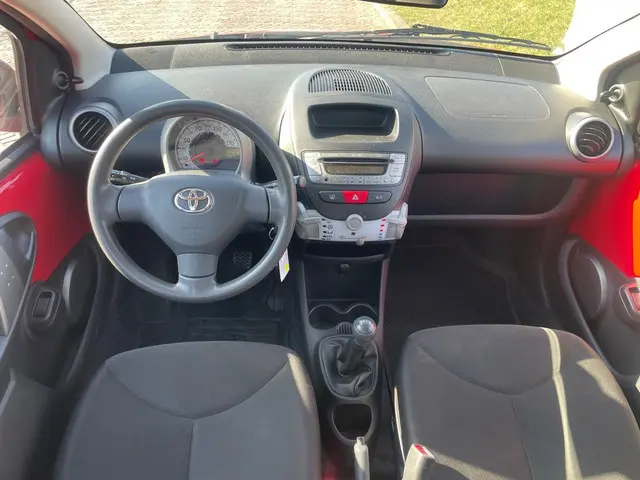Toyota Aygo 1.0 VVT-i Comfort-Airco-NAP 2013 Benzine 9