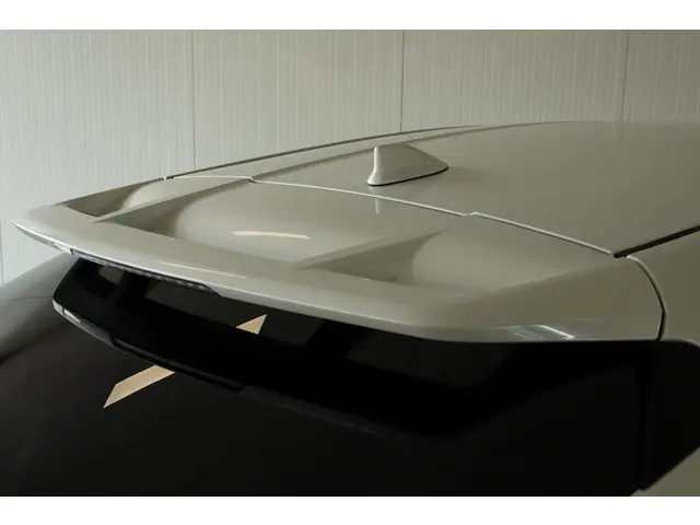 Toyota C-HR 1.8 Hybrid Dynamic, 2018 Hybride Benzine 36