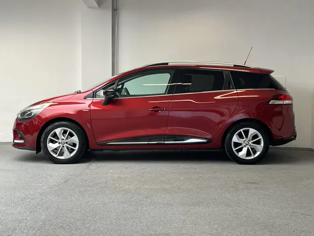 Renault Clio Estate 0.9 TCe Limited 2017 Benzine 10