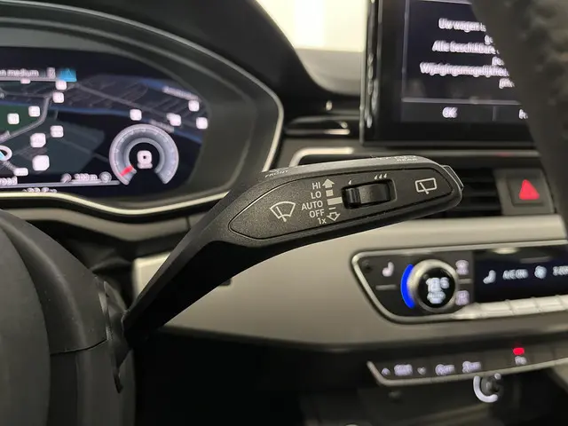 Audi A4 Avant 35 TFSI Launch edition 2020 Benzine 35