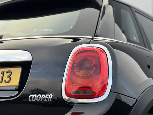 MINI 5-Deurs Cooper 1.5 Salt 2015 Benzine 11