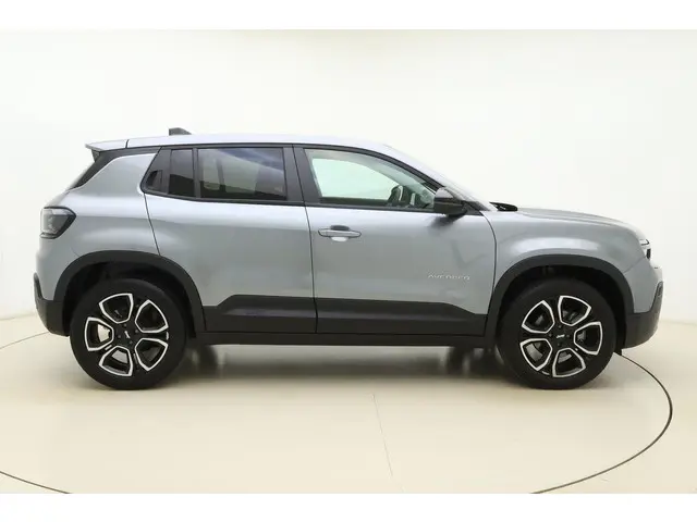 Jeep Avenger 1.2 e-Hybrid Summit 2025 Hybride Benzine 9