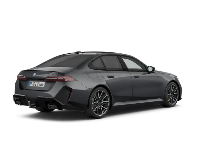 BMW M5 Sedan 2026 Hybride Benzine 2