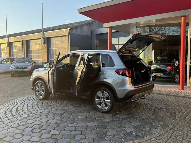 Suzuki Vitara 1.5 Hybrid Select 2023 Hybride Benzine 26