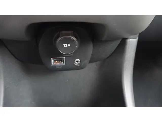 Peugeot 108 1.2 VTi Airco / Cruise control 2014 Benzine 15