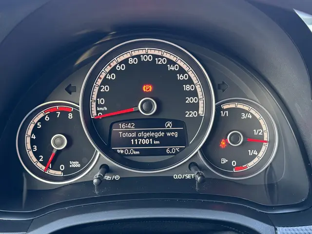 Volkswagen up! 1.0 BMT 60pk move up! 2021 Benzine 8