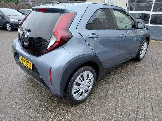 Toyota Aygo X 1.0 VVT-i MT Play 2024 Benzine 5
