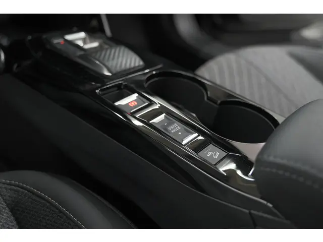 Peugeot 2008 PureTech 130 EAT8 Allure 2024 Benzine 43