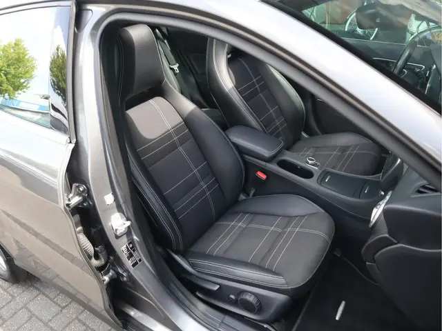 Mercedes-Benz GLA 200 Ambition Comfort 2014 Benzine 21