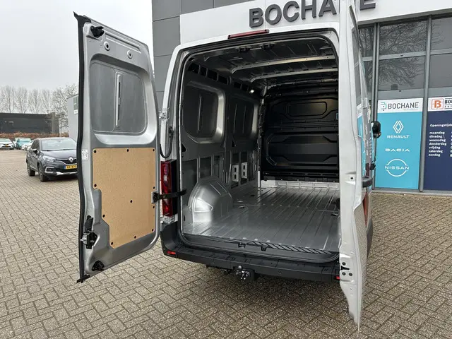 Renault Master T35 2.0 dCi 130 L2H2 Advance 2024 Diesel 15