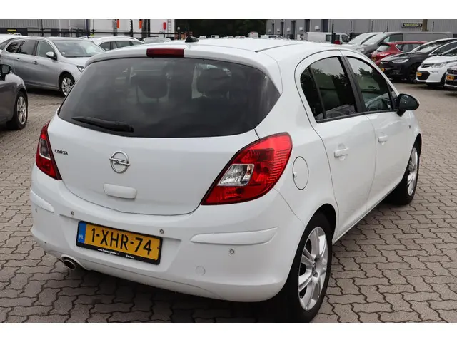 Opel Corsa 1.2 EcoFlex BlitZ LPG 2014 Benzine 5