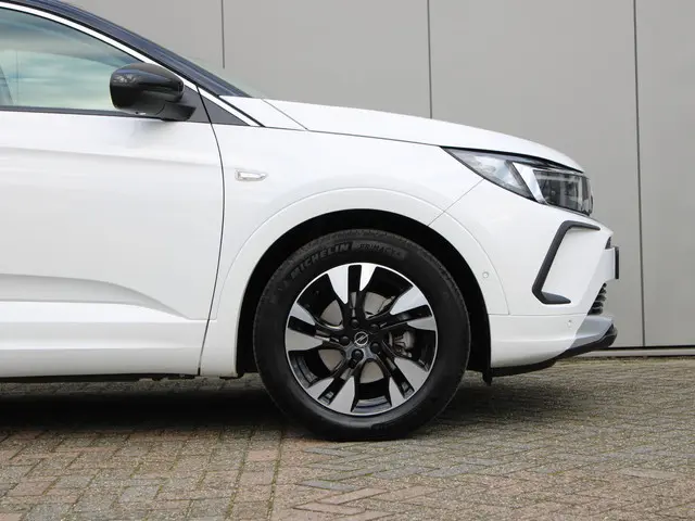 Opel Grandland 1.2 Turbo Ultimate Automaat 2022 Benzine 21
