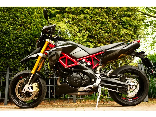 Aprilia Dorsoduro 900 SMV ABS Black Edition 2019 Benzine 4
