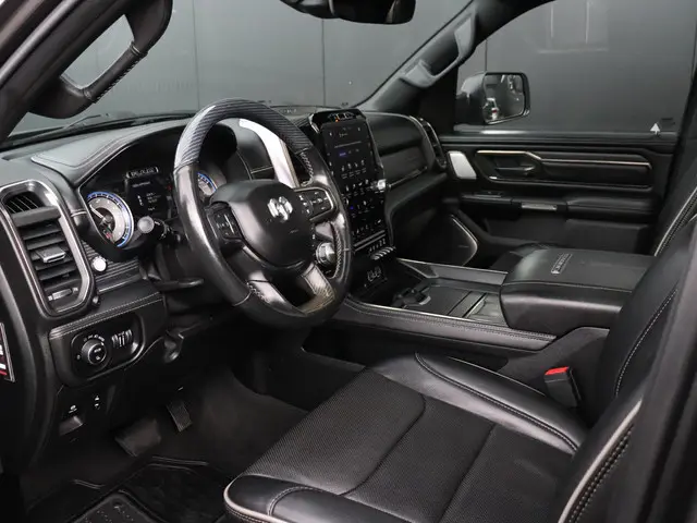 Dodge Ram 1500 5.7 V8 4x4 Crew Cab Limited 2020 Benzine 13