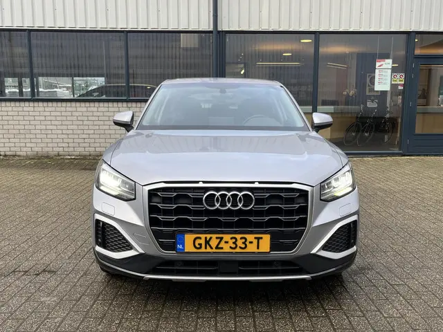 Audi Q2 30 TFSI Business Edition 2021 Benzine 38