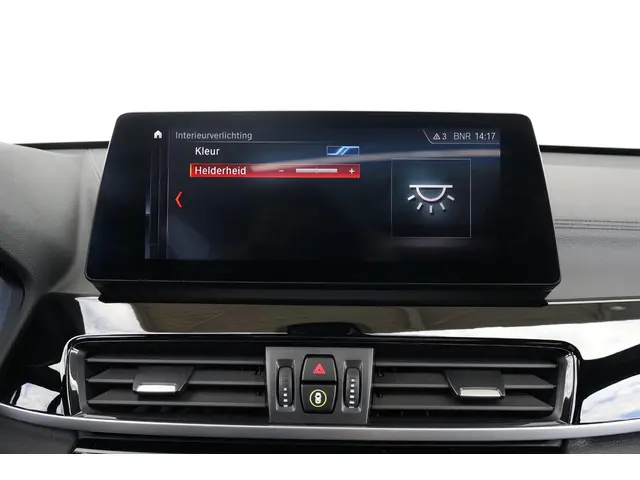 BMW X1 sDrive18i Executive Edition 2020 Benzine 32