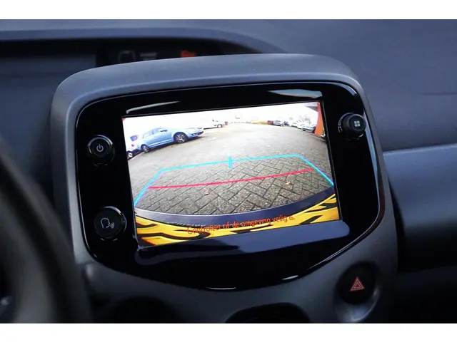 Toyota Aygo 1.0 VVT-i x-play 2021 Benzine 9