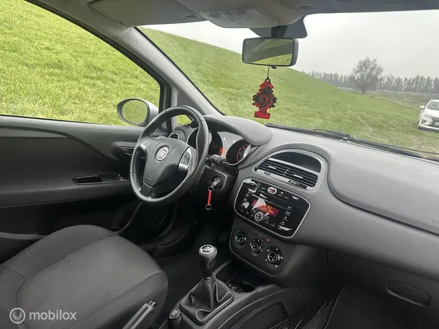 Fiat Punto 1.3 JTD Active ZEER MOOI! 2015 Diesel 14