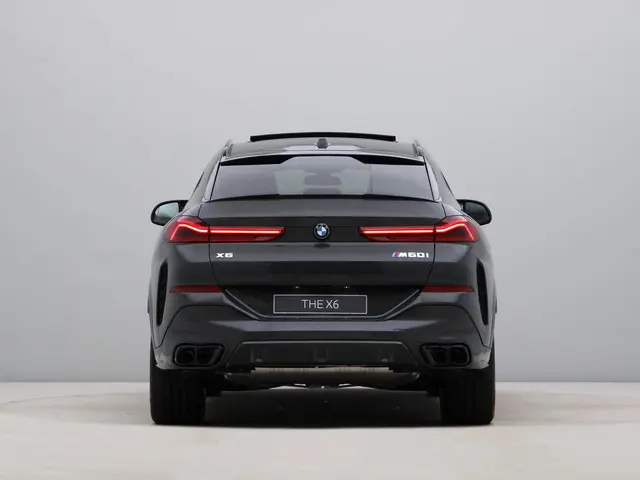 BMW X6 M60i xDrive 2025 Benzine 10