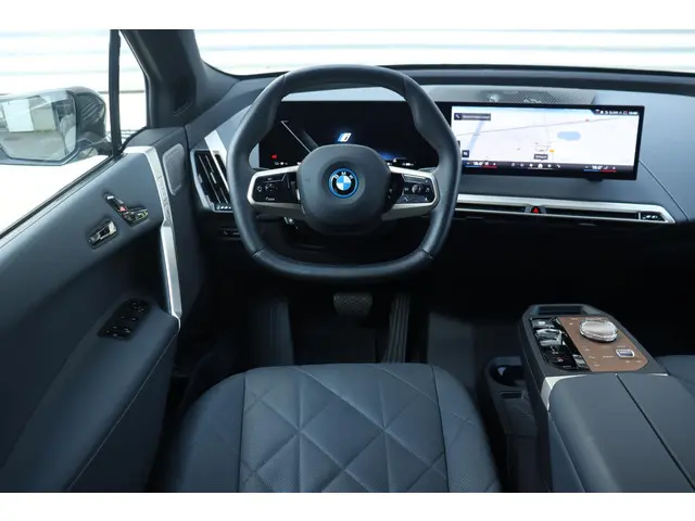 BMW iX M60 2023 Elektrisch 9