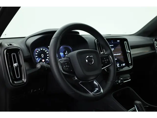 Volvo XC40 1.5 T4 Recharge R-Design 2022 Hybride Benzine 4