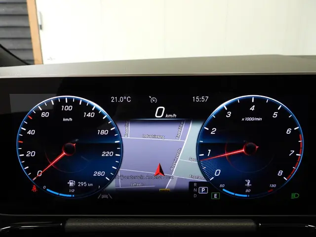 Mercedes-Benz B-Klasse B180 Aut. AMG 2020 Benzine 27