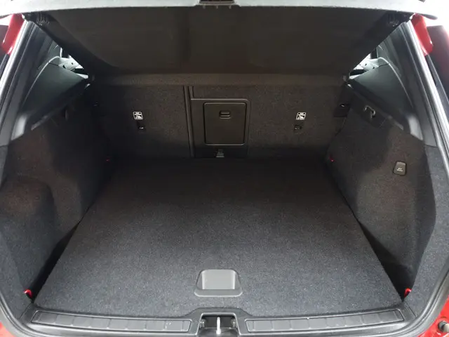 Volvo XC40 Recharge P8 AWD R-Design Aut- 2020 Elektrisch 34