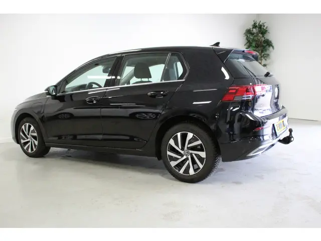 Volkswagen Golf 1.4 eHybrid Style 2024 Hybride Benzine 7