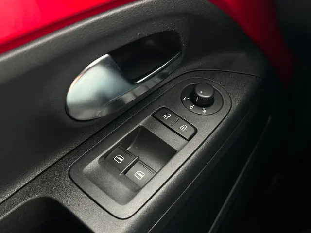 SEAT Mii 1.0 Sport Dynamic 2015 Benzine 18