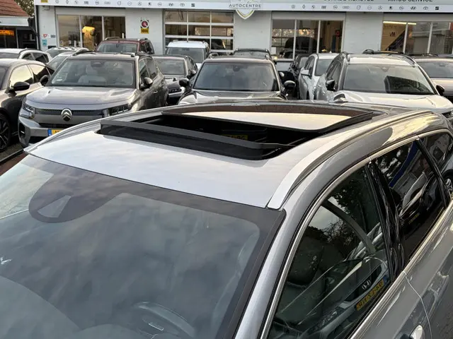 Volvo V90 2.0 T8 AWD R-Design 2018 Hybride Benzine 41