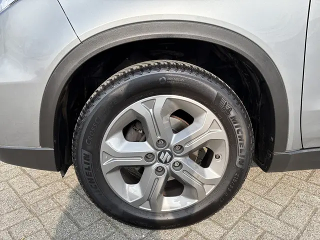 Suzuki Vitara 1.6 Exclusive 2016 Benzine 22