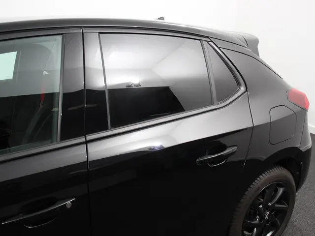 Opel Corsa 1.2 GS Line 131pk Aut. 2023 Benzine 24