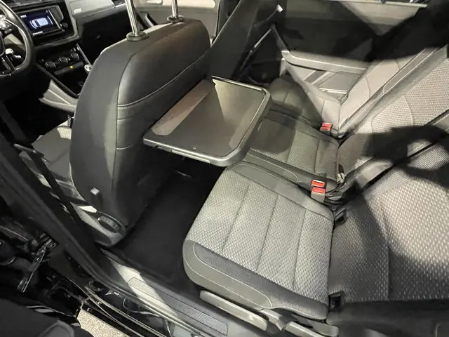 Volkswagen Touran 1.4 TSI Comfortline 7p 2017 Benzine 27