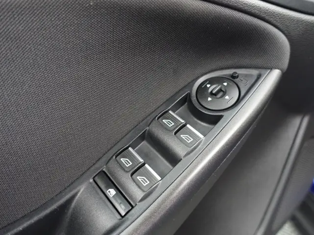 Ford Focus Wagon 1.0 Titanium- 2018 Benzine 17