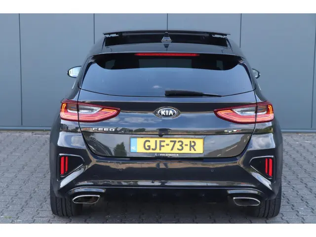 Kia Ceed 1.6 T-GDi GT | 200PK - PANO - UNIEK VOL! 2019 Benzine 44