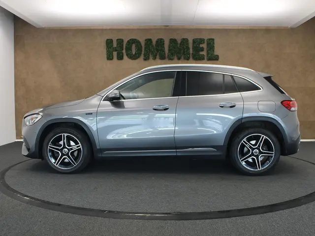Mercedes-Benz GLA 250 e Style 2020 Hybride Benzine 11