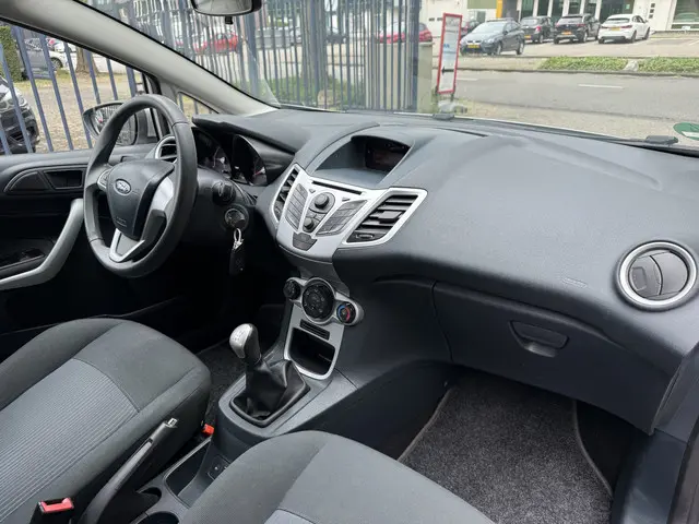 Ford Fiesta 1.25 Limited 2012 Benzine 20