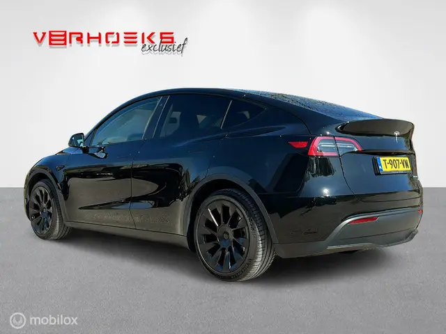 Tesla Model Y Long Range Dual Motor 2023 Elektrisch 3