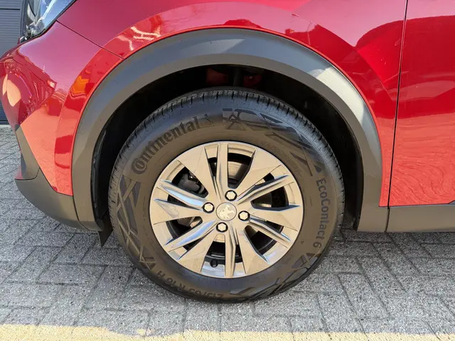 Peugeot 2008 1.2 Turbo 100 PK Active Pack 2021 Benzine 24