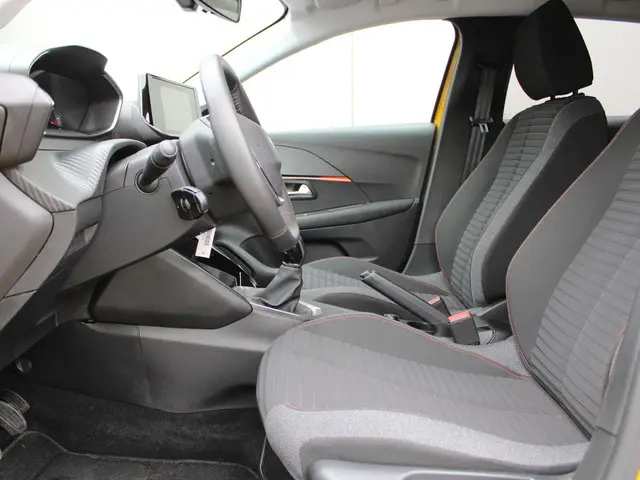 Peugeot 208 1.2 PureTech Active Pack 2023 Benzine 12
