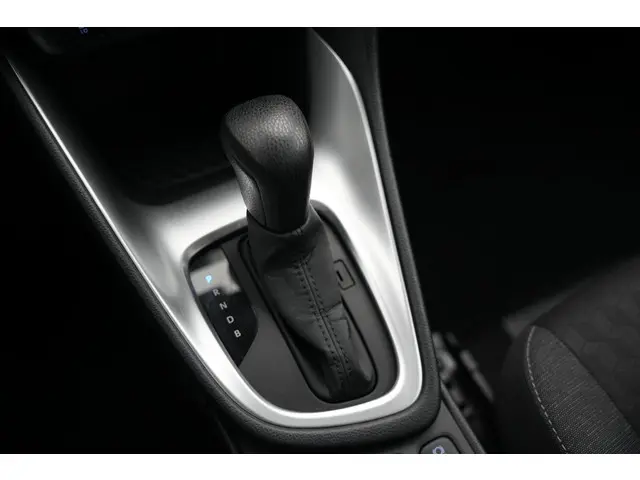 Toyota Yaris 1.5 Hybrid Comfort 2021 Hybride Benzine 24