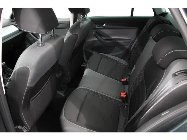 Škoda Fabia Combi 1.0 TSI DSG Ambition 2021 Benzine 8