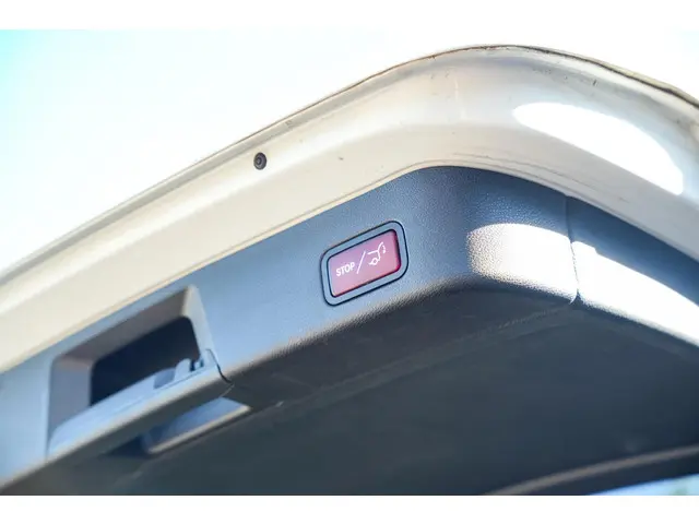 Mercedes-Benz M-Klasse 350 2013 Benzine 25
