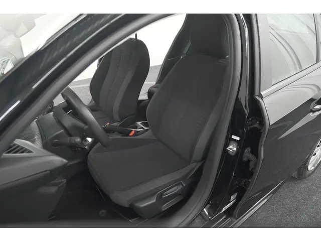 Peugeot 208 PureTech 75 Active 2023 Benzine 22