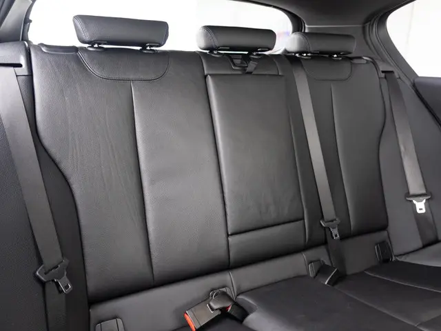 BMW 1 Serie M140i 2020 Benzine 11