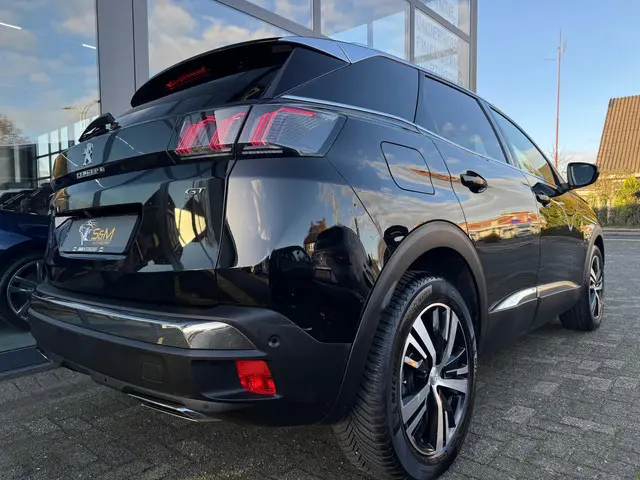Peugeot 3008 1.2 PureTech GT LINE 2022 Benzine 4
