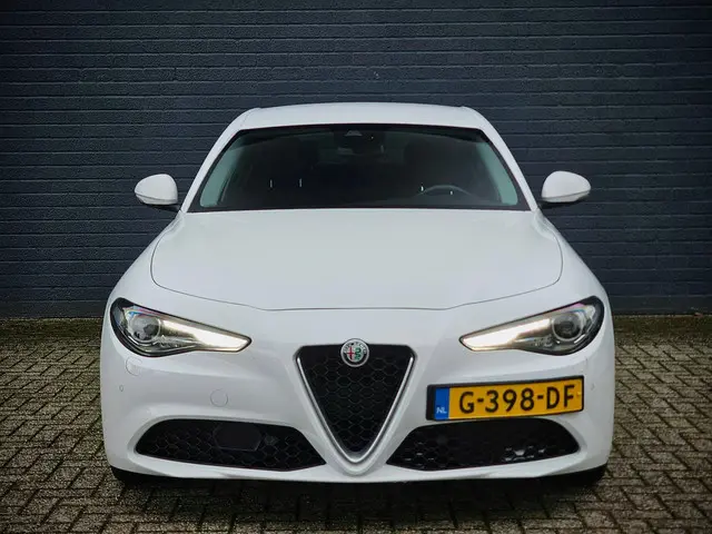 Alfa Romeo Giulia 2.2 JTDm Super 2019 Diesel 3