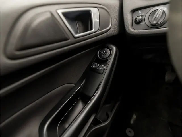 Ford Fiesta 1.0 Sport 2015 Benzine 21