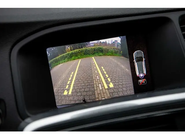 Volvo V60 2.0 T4 Business Sport 2018 Benzine 19